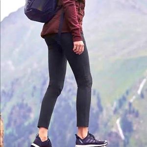 Athleta Wander Stash Skinny Pants.
